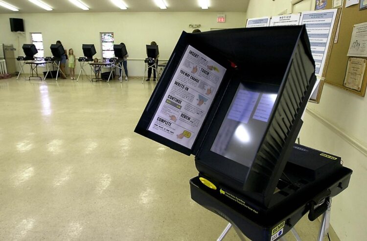 Mapa electoral considerado perjudicial a los negros divide a Corte Suprema en EEUU