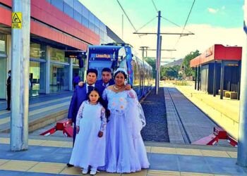 Los recién casados ahora prefieren pasear en el tren metropolitano