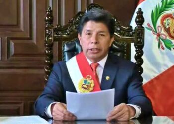 Presidente de Perú disuelve el Congreso e instaura gobierno de emergencia
