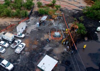 Búsqueda de 10 mineros en México cumple dos semanas sin resultados