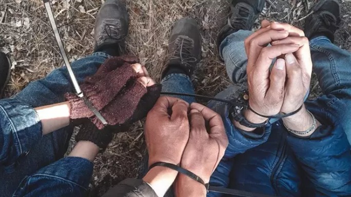 MSF localiza a migrantes maniatados y heridos tras un ataque en la isla griega de Lesbos