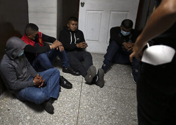 Detienen a 156 migrantes indocumentados en dos operativos en México