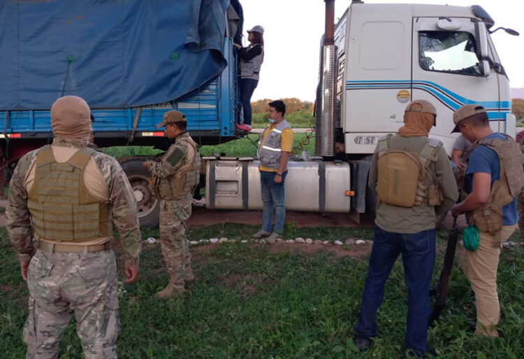 El Gobierno confirma que hay ‘bastante personal militar’ corrompido por el contrabando