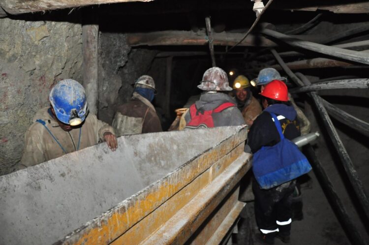 A octubre, regalías mineras crecen un 6,6% y llegan a Bs 1.399,4 MM