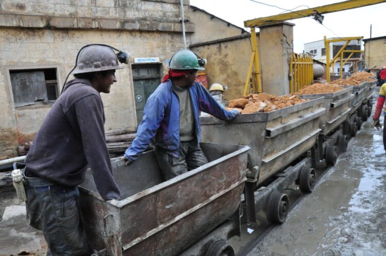 Gobierno proyecta $us 6.200 millones en exportaciones de minerales
