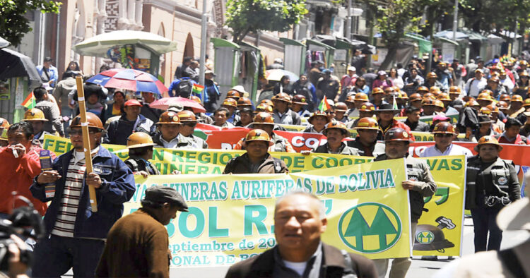 Auríferos alistan protestas y piden ley para Fecmabol