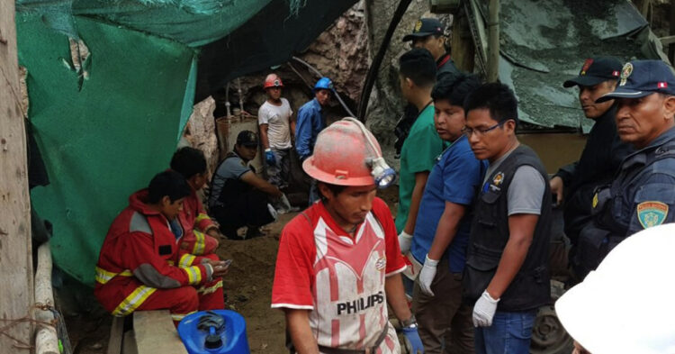 Tres mineros mueren tras derrumbe en mina en Perú