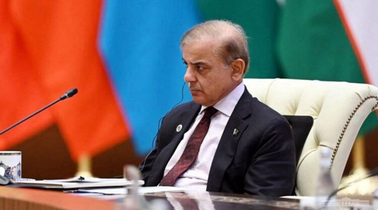 Pakistán dice que ‘se desatará el infierno’ si no se condona parte de su deuda tras las inundaciones