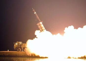 Corea del Norte ha lanzado este jueves un misil balístico de corto alcance hacia el mar de Japón.