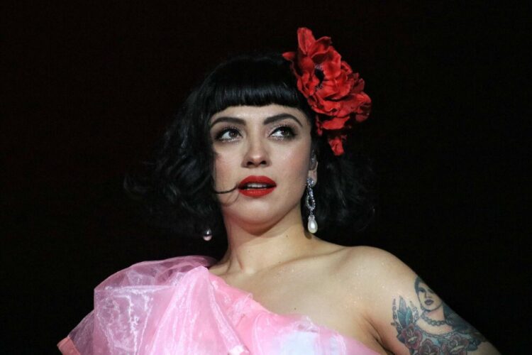 La cantante Mon Laferte, desde esta fecha tiene doble nacionalidad. Foto: El Siglo.