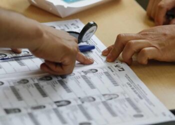 Moneda al aire define una elección de alcalde en Perú