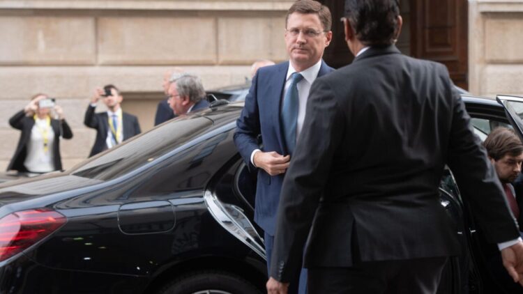 Alexander Novak, vice primer ministro ruso encargado de Energía, llega a una reunión de la OPEP en Viena el 5 de octubre de 2022. Foto: AFP.