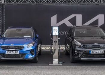Acuerdo ‘histórico’ en la UE para poner fin a venta de motores de combustión en 2035