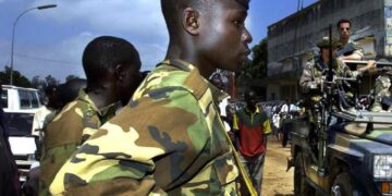 Congo condena a muerte a dos coroneles por matar a dos mineros chinos