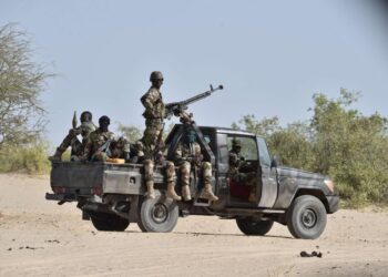 Nigeria mata a un destacado terrorista y decenas de sospechosos en bombardeos en el estado de Kaduna