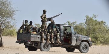 Nigeria mata a un destacado terrorista y decenas de sospechosos en bombardeos en el estado de Kaduna