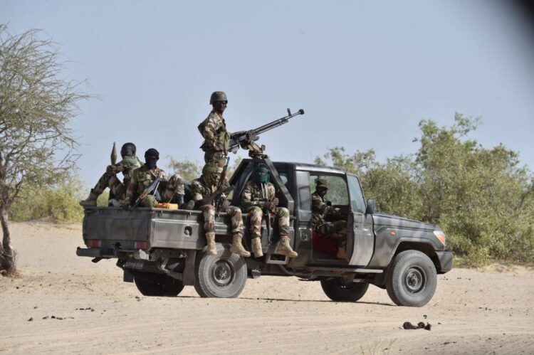 Nigeria mata a un destacado terrorista y decenas de sospechosos en bombardeos en el estado de Kaduna