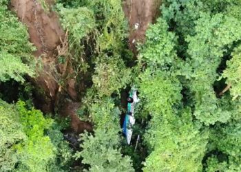 Nueve muertos tras caída de autobús a precipicio en Costa Rica