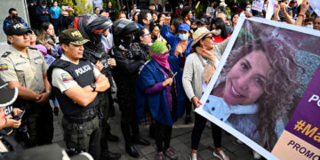 Hallan asesinada a abogada que había desaparecido en la escuela de Policía de Ecuador