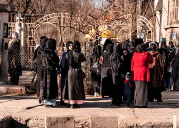 mujeres_se_manifiestan_afganistan.jpg