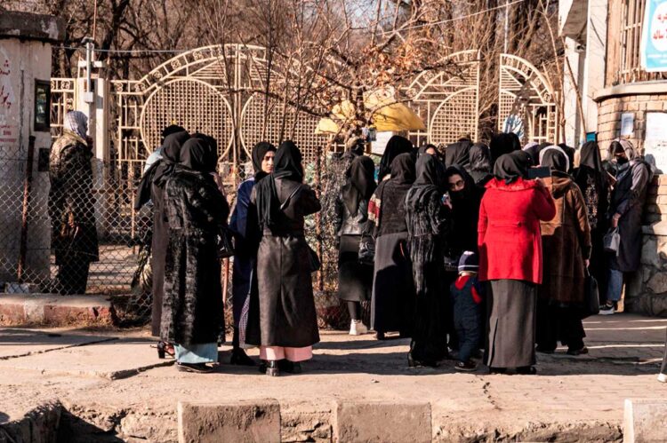 mujeres_se_manifiestan_afganistan.jpg