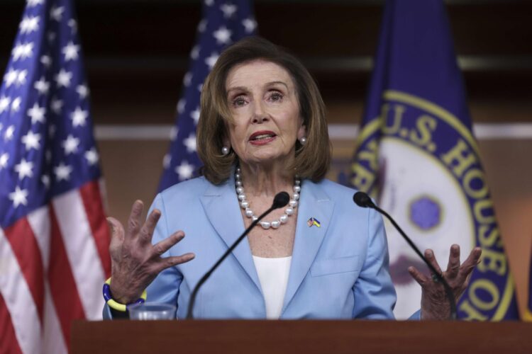 Pelosi, lamentó que el ataque que sufrió su marido, Paul, estuvo "alimentado por la desinformación".