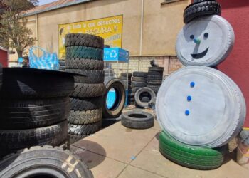El Alto tendrá adornos de Navidad ecológicos y con adornos de material reciclado
