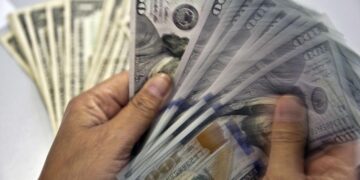 La Bolsa de Sao Paulo cayó y el dólar subió tras declaraciones de Lula.