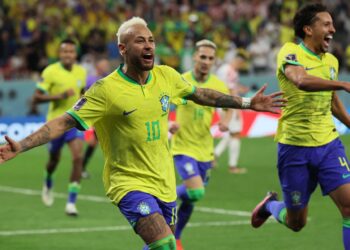 neymar-iguala_pele_maximo goleador_brasil