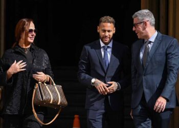 Fiscalía retira acusación a Neymar Barcelona