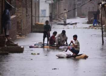 Más de 2.600 niños menores de cinco años podrían morir de inanición a causa de las inundaciones en Pakistán