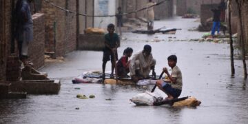 Más de 2.600 niños menores de cinco años podrían morir de inanición a causa de las inundaciones en Pakistán