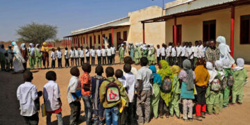 Niños de Sudán que no tienen acceso a la educación.
