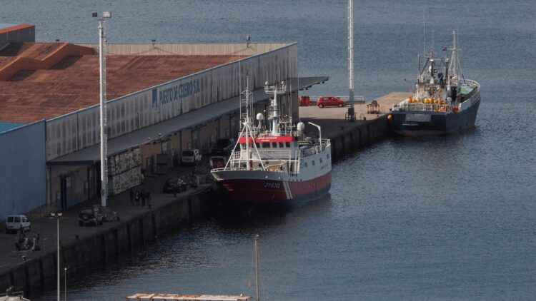 Noruega limitará el acceso de sus puertos a los barcos de pesca rusos