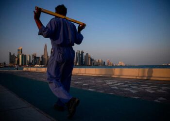 obrero_en_qatar.jpg