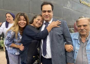 Egipto libera al opositor Ziad el Eleimy en vísperas de la celebración de la COP27