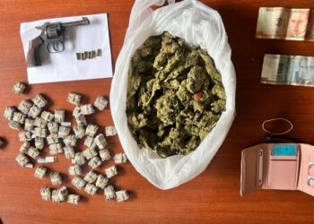La droga que se halló en la casa intervenida por Papá Noel y compañía. Foto: AFP