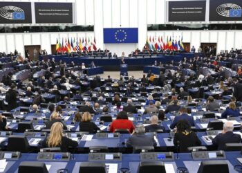 El Parlamento Europeo declaró a Rusia un país promotor del terrorismo. En la imagen, se lleva a cabo una sesión plenaria del Parlamento Europeo, el 22 de noviembre de 2022 en Estrasburgo. Foto: AFP.