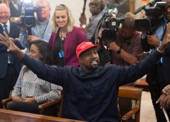 Red social Parler anuncia cancelación de su venta a Kanye West