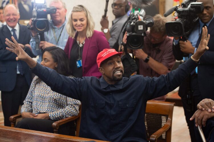 Red social Parler anuncia cancelación de su venta a Kanye West