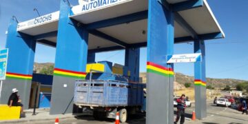 Advierten pérdida de Bs 600.000 por día de paro en Santa Cruz en cobro de peajes
