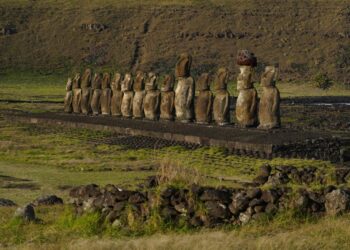 Alerta roja por incendio en la isla de Pascua. Foto: AFP
