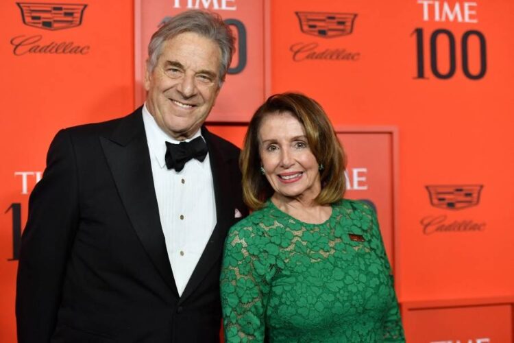 Paul Pelosi y su esposa, la presidenta de la Cámara de Representantes de Estados Unidos, la demócrata Nancy Pelosi. Foto: AFP.
