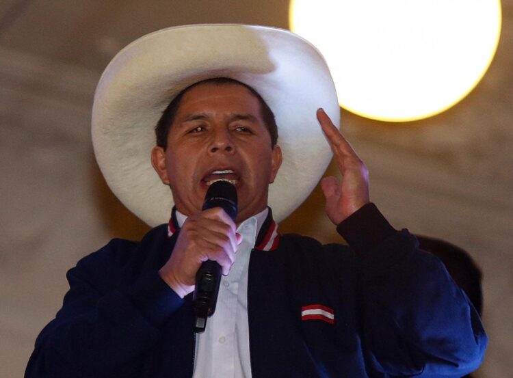 La oposición peruana presenta una nueva denuncia contra Castillo.