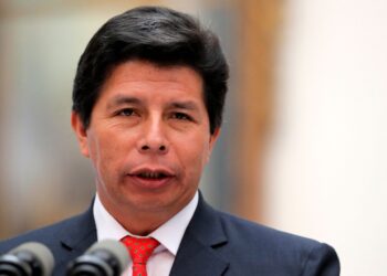 Congreso de Perú notifica a Castillo la celebración el 7 de diciembre.