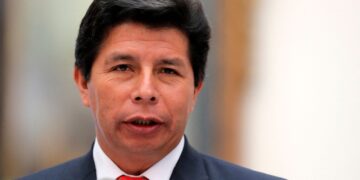Congreso de Perú notifica a Castillo la celebración el 7 de diciembre.
