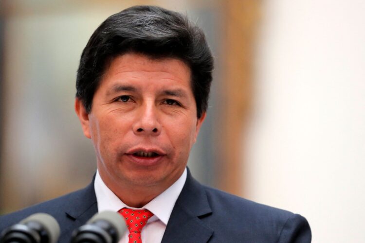 Congreso de Perú notifica a Castillo la celebración el 7 de diciembre.