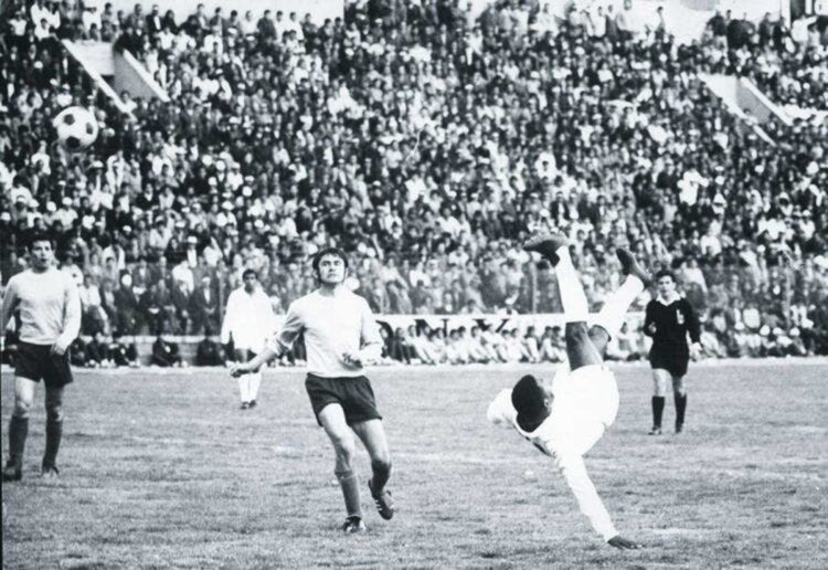 pele-en_bolivia.jpg