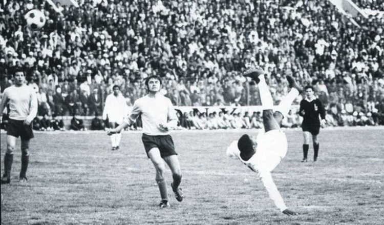 futbol boliviano_expresa_sentir_muerte_pele
