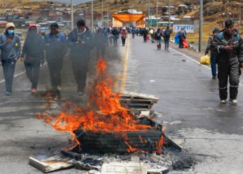 Las pérdidas de exportadores bolivianos superan los $us 20 millones por conflicto en Perú